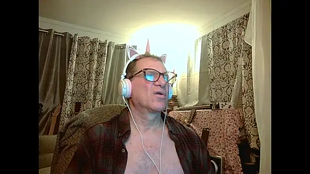 coryassman online show from February 5, 2025, 11:12 am