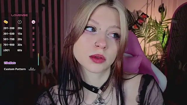 arielabradberry online show from October 24, 2025, 10:55 am