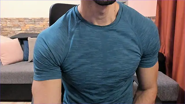 HotHunkTrainer online show from September 9, 2025, 6:24 am