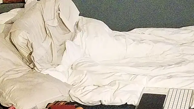 badboybrad11 online show from March 26, 2026, 2:17 am