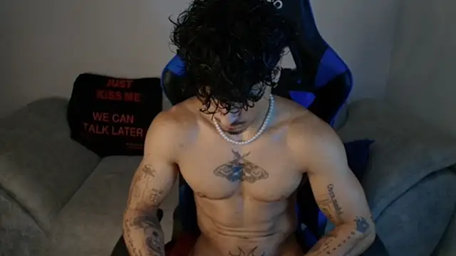 Snapshot of Thomas_Fit1 chatting on July 10, 2026, 2:05 am Thomas Fit1 online show from July 10, 2026, 2:05 am