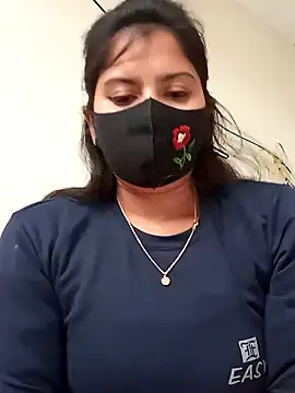 Snapshot of Cute_Nipa chatting on January 1, 2025, 3:23 am Cute Nipa online show from January 1, 2025, 3:23 am