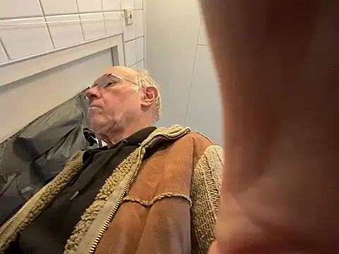 martxxxxx online show from December 15, 2024, 10:07 am