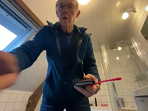 martxxxxx online show from November 15, 2025, 11:29 am