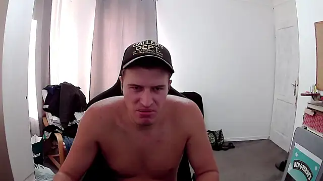 PKrisztian online show from September 22, 2025, 2:41 pm