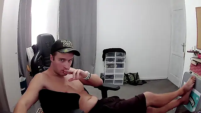 PKrisztian online show from September 29, 2025, 6:46 pm