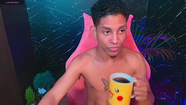 Palo santo online show from September 21, 2025, 2:46 am