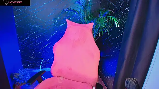 Palo santo online show from February 12, 2026, 6:47 pm