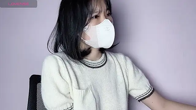 Baenee online show from October 29, 2025, 5:47 pm