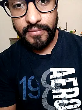 Snapshot of HombreS3n chatting on March 8, 2025, 10:24 pm HombreS3n online show from March 8, 2025, 10:24 pm