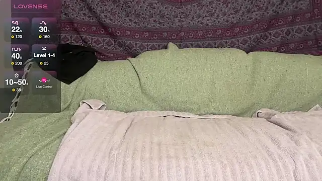 GlitterKitty108 online show from February 25, 2026, 12:31 am