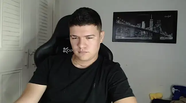 Plug Control online show from January 4, 2025, 10:24 pm