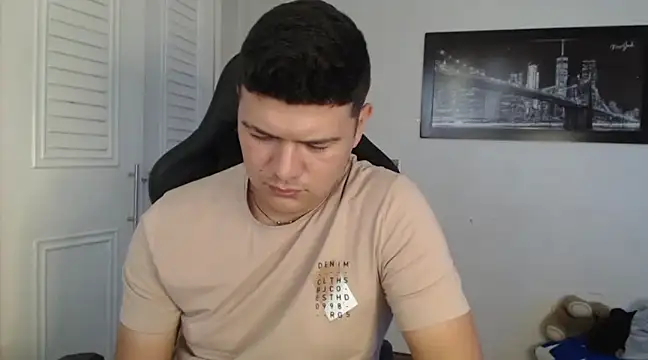 Plug Control online show from January 18, 2025, 7:37 pm