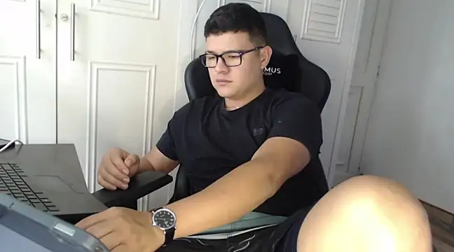 Plug Control online show from January 27, 2025, 7:03 pm