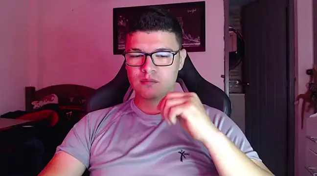 Plug Control online show from February 19, 2025, 1:17 pm