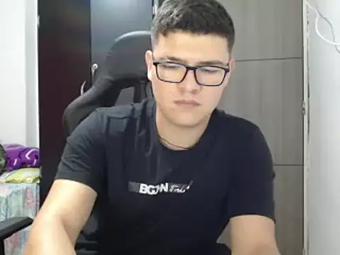 Plug Control online show from March 6, 2025, 6:05 pm