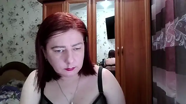 SophieNightAh online show from February 4, 2026, 3:29 pm