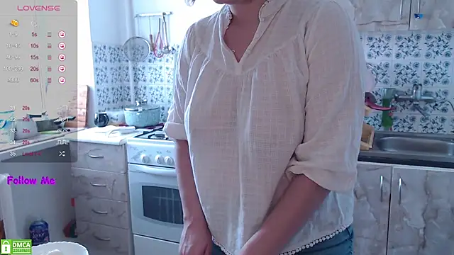 VerySweetKate111 online show from February 20, 2026, 11:32 am