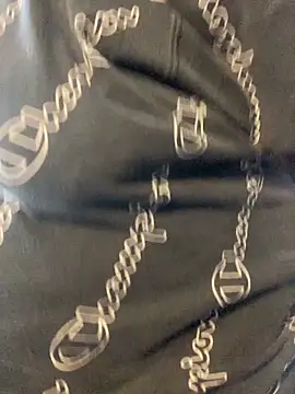 Miguel16i online show from March 17, 2025, 4:33 pm