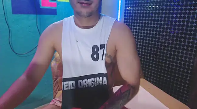 xxxxhotxoxo online show from December 15, 2024, 6:37 pm