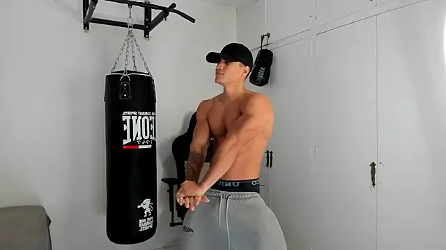 dan01  online show from November 15, 2025, 8:55 am