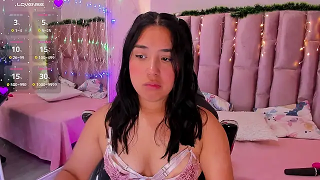 NikyBrookss online show from December 3, 2025, 1:42 pm