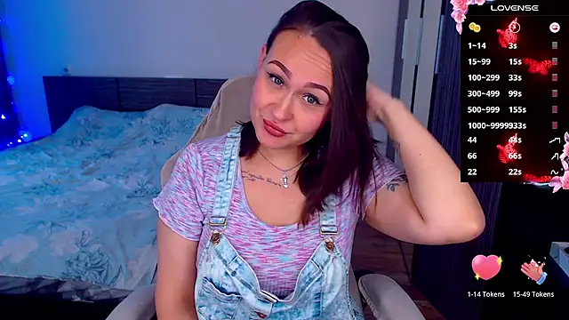 Snapshot of Cutie-Melanie chatting on October 20, 2025, 8:48 am Cutie-Melanie online show from October 20, 2025, 8:48 am