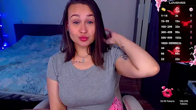 Snapshot of Cutie-Melanie chatting on October 22, 2025, 10:59 am Cutie-Melanie online show from October 22, 2025, 10:59 am