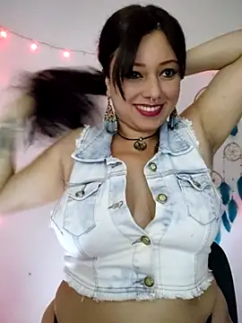 kristal ktl online show from February 4, 2026, 1:22 am