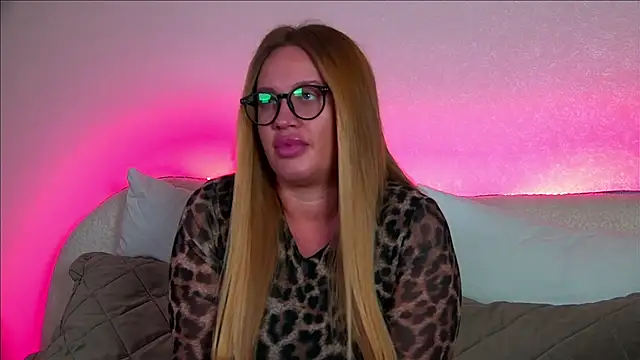 MariaNeumann online show from March 19, 2025, 6:24 am