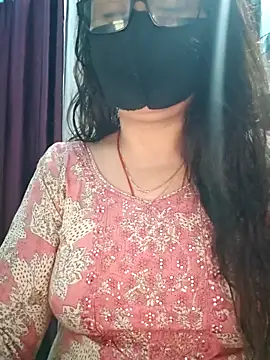 Aishwaryaa 69 online show from December 1, 2025, 7:02 am