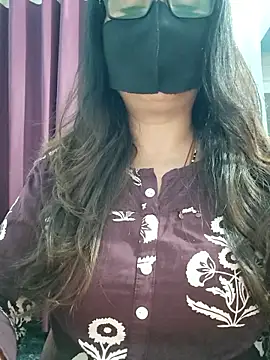 Aishwaryaa 69 online show from April 12, 2026, 6:07 am