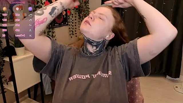 Cassie xKiss online show from April 6, 2026, 8:43 pm