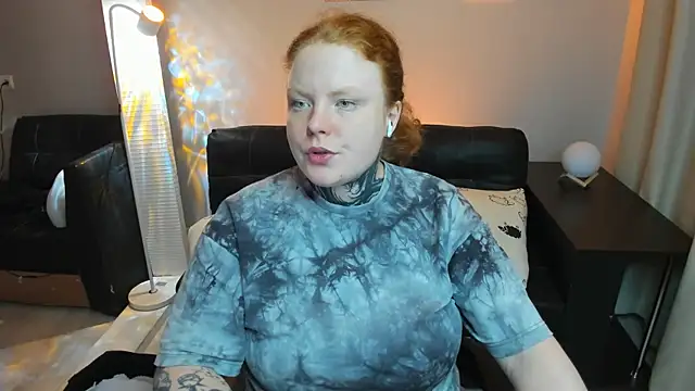 Snapshot of Cassie_xKiss chatting on May 12, 2026, 8:39 pm Cassie xKiss online show from May 12, 2026, 8:39 pm