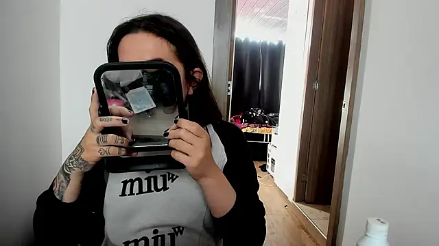 Sweet-Suck69 online show from January 31, 2025, 9:59 pm