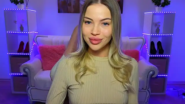 Snapshot of EmmyMills chatting on January 7, 2026, 8:55 pm EmmyMills online show from January 7, 2026, 8:55 pm