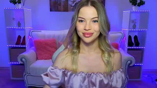 Snapshot of EmmyMills chatting on January 9, 2026, 8:54 pm EmmyMills online show from January 9, 2026, 8:54 pm