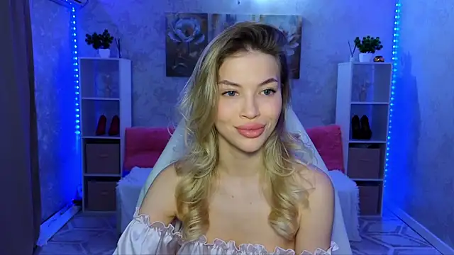 Snapshot of EmmyMills chatting on February 11, 2026, 9:09 pm EmmyMills online show from February 11, 2026, 9:09 pm