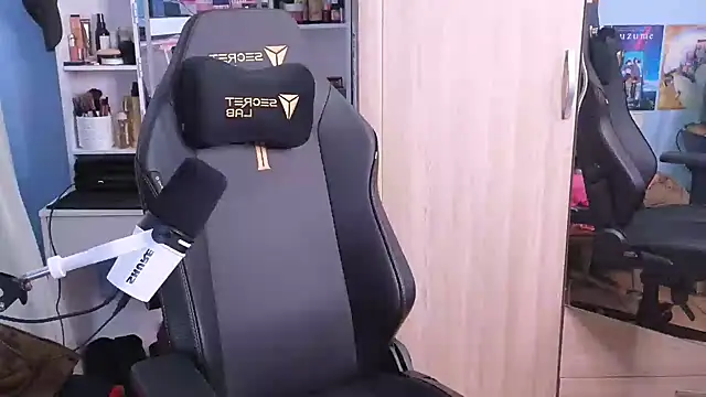 MemiKouki online show from January 14, 2025, 4:50 pm