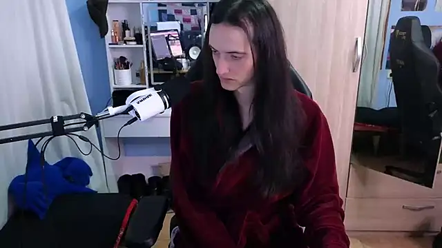 MemiKouki online show from January 19, 2025, 2:17 pm