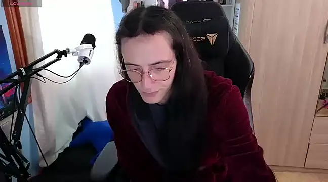 MemiKouki online show from February 1, 2025, 1:09 pm