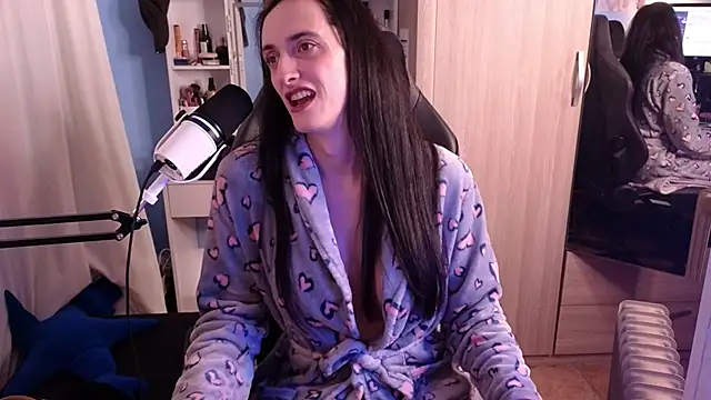 MemiKouki online show from March 18, 2025, 11:42 pm