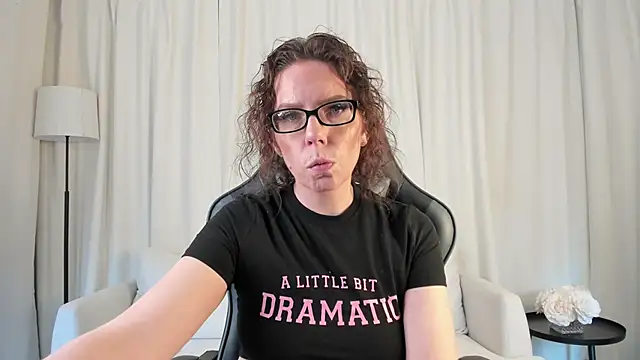 SaraDesirexo online show from March 6, 2026, 2:13 pm