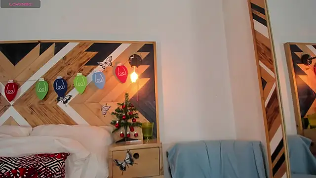 Snapshot of Kathaleiya_Ozz chatting on December 4, 2025, 7:55 pm Kathaleiya Ozz online show from December 4, 2025, 7:55 pm