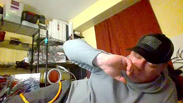 Mic Oxinner online show from October 29, 2025, 12:51 pm