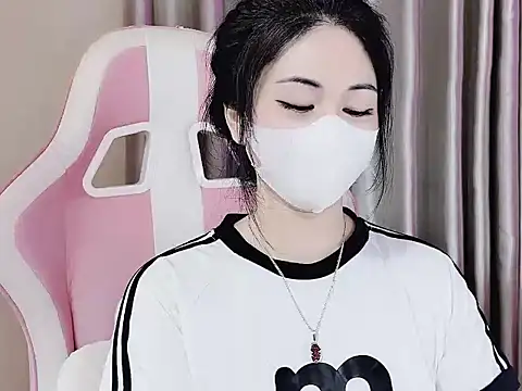  Lygn   online show from February 24, 2025, 5:20 pm