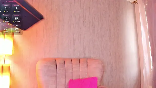 lunar leen online show from February 28, 2026, 6:20 pm