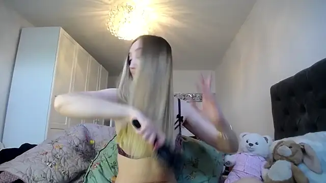 Snapshot of Ninadream2001 chatting on January 24, 2025, 10:00 am Ninadream2001 online show from January 24, 2025, 10:00 am