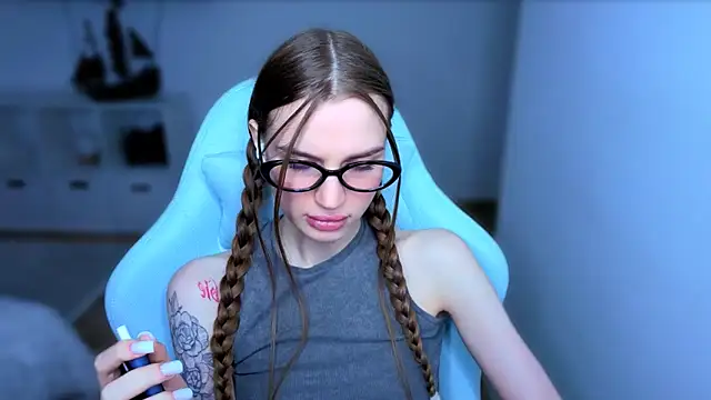 StellaLawless online show from October 11, 2025, 12:15 pm