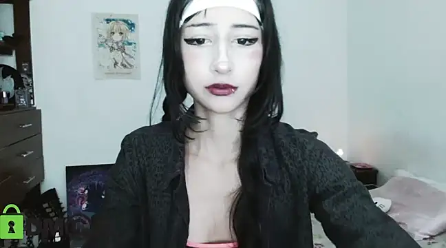 TaraTetsu  online show from February 5, 2025, 10:33 pm